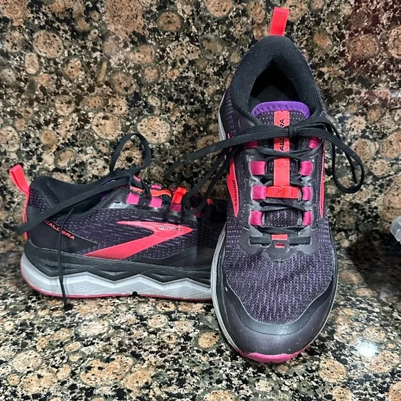 Brooks Caldera Trail Running Shoes Size 8 EUC - Picture 7 of 9